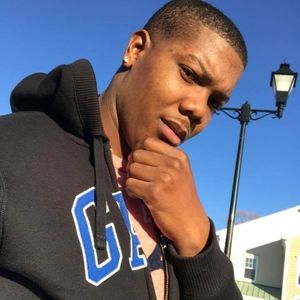 Meet your Posher, Akiem